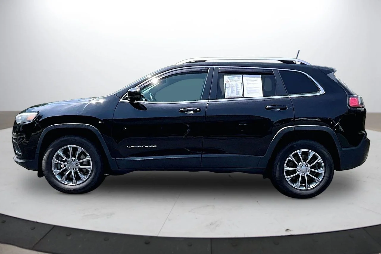 Certified Used 2019 Black Jeep Latitude Plus image 5