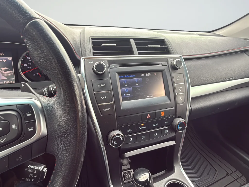 Used 2016 Red Toyota SE image 18
