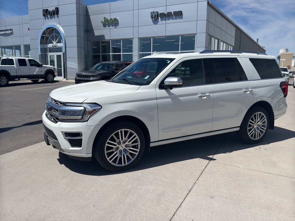 Used 2023 Star White Metallic Tri-Coat Ford Platinum image 1