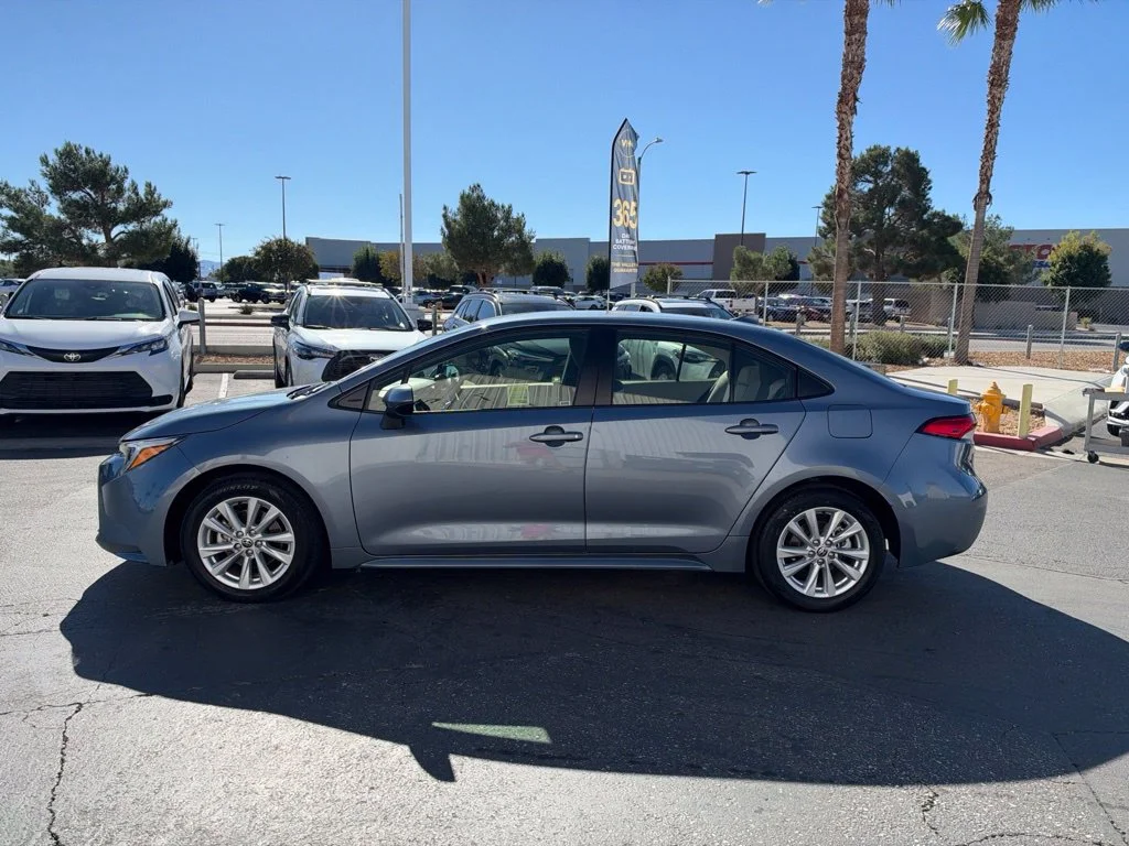 Used 2025  Toyota LE image 2