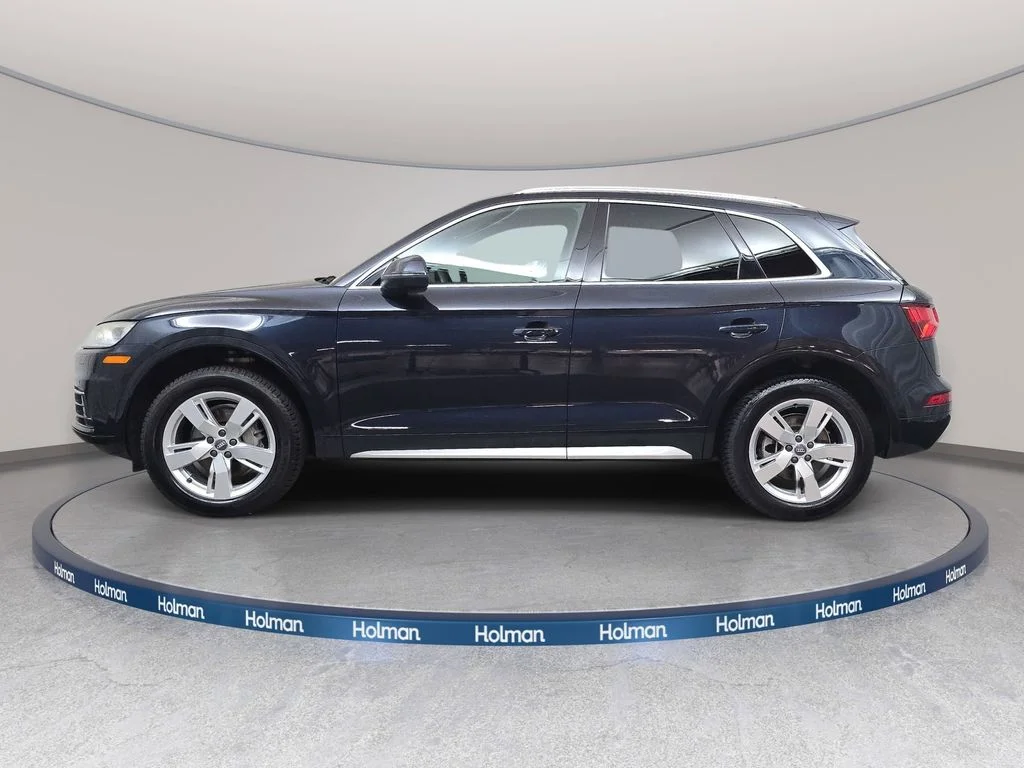 Used 2018 Moonlight Blue Metallic Audi 2.0T Premium image 9