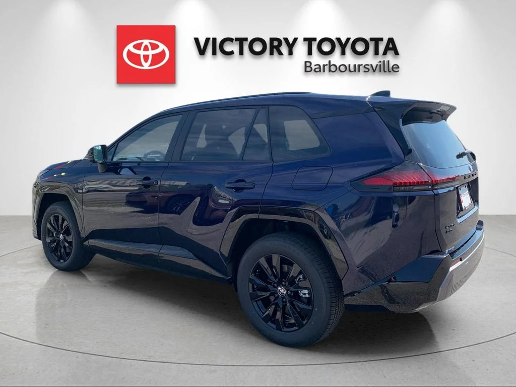 Used 2026  Toyota SE image 3