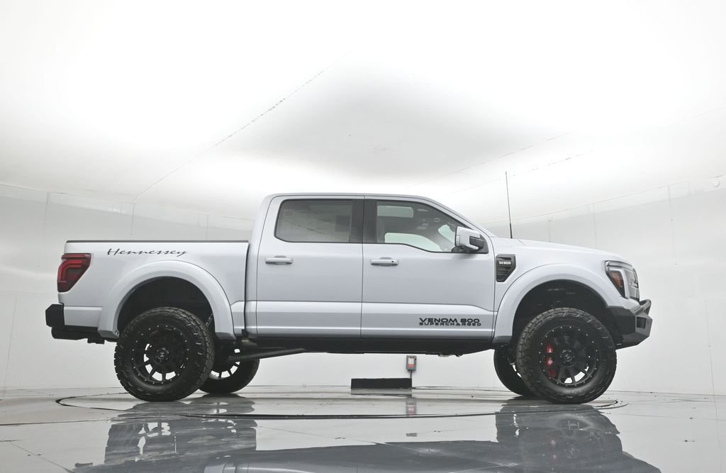 New 2025 Space White Metallic Ford Lariat image 50