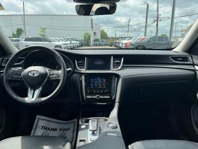 Used 2025 Graphite Shadow INFINITI LUXE image 13