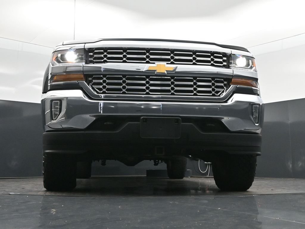 Used 2017 Gray Chevrolet LT image 43