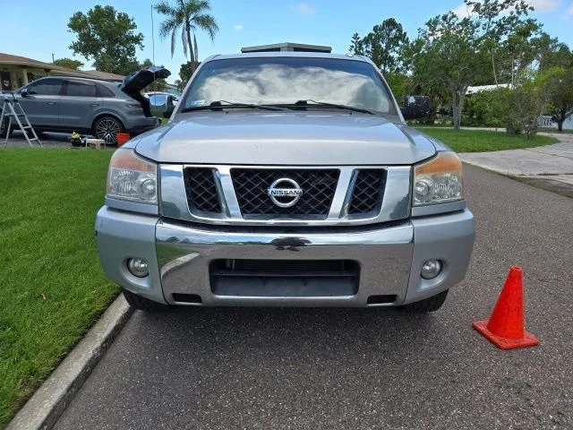 Used 2011 Silver Nissan SL image 2