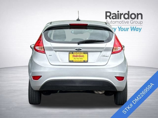Used 2013 Ingot Silver Metallic Ford SE image 4