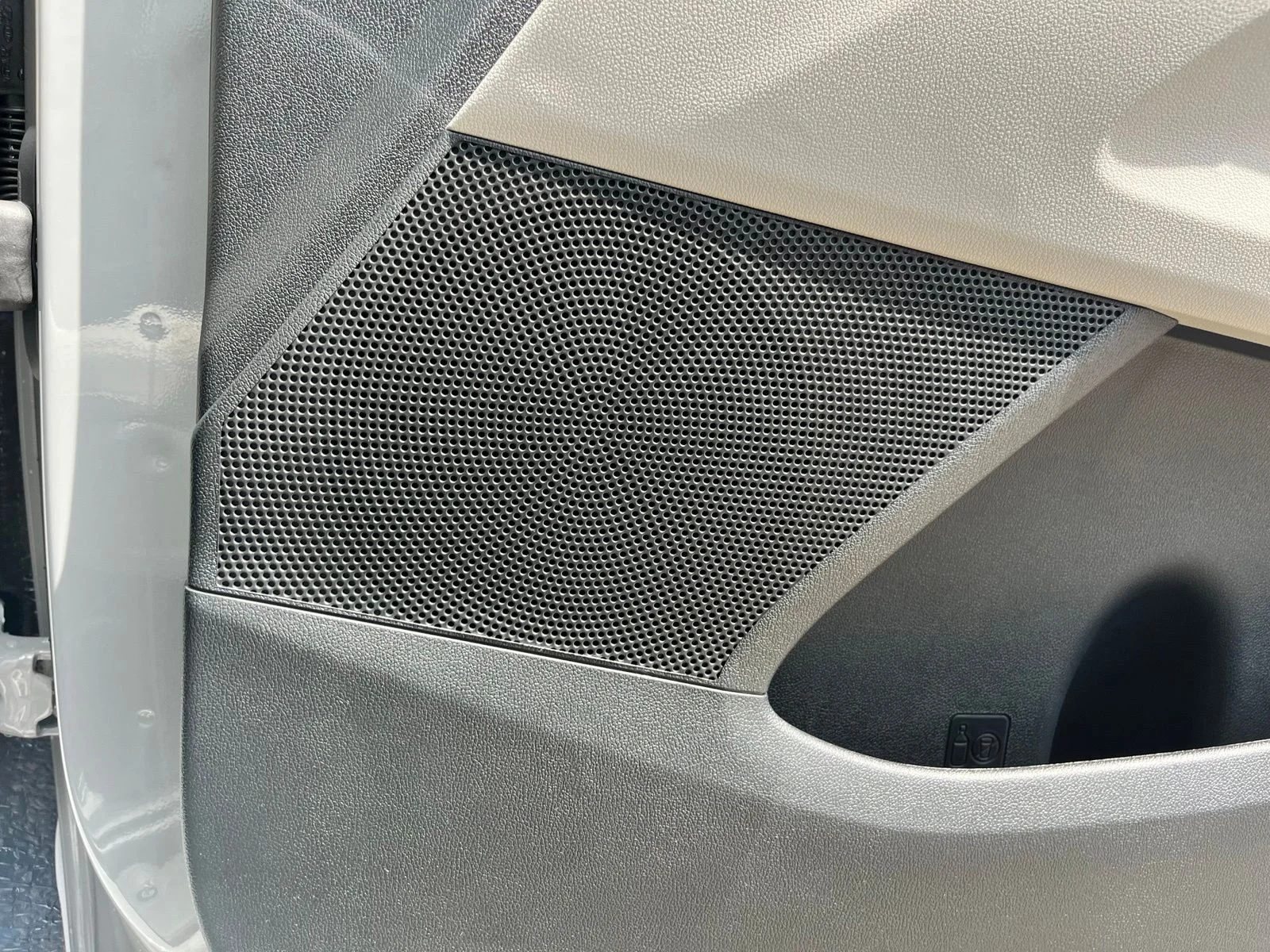 New 2026 Gray Kia S image 24