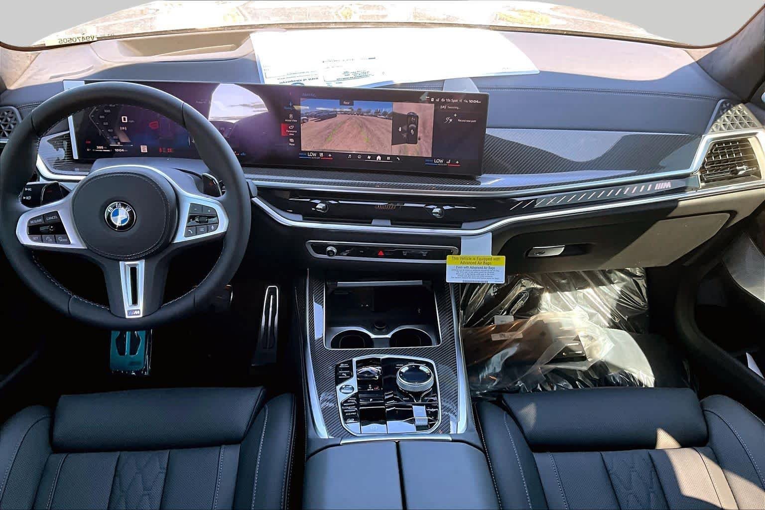 New 2027 Manhattan Green Metallic BMW M60i image 5