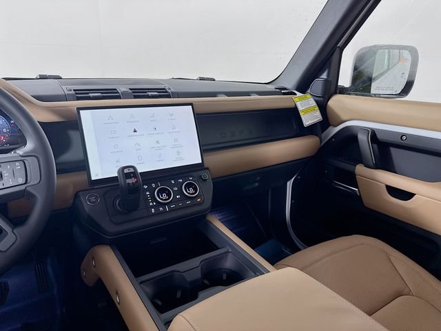 New 2026 Fuji White Land Rover X-Dynamic SE image 26