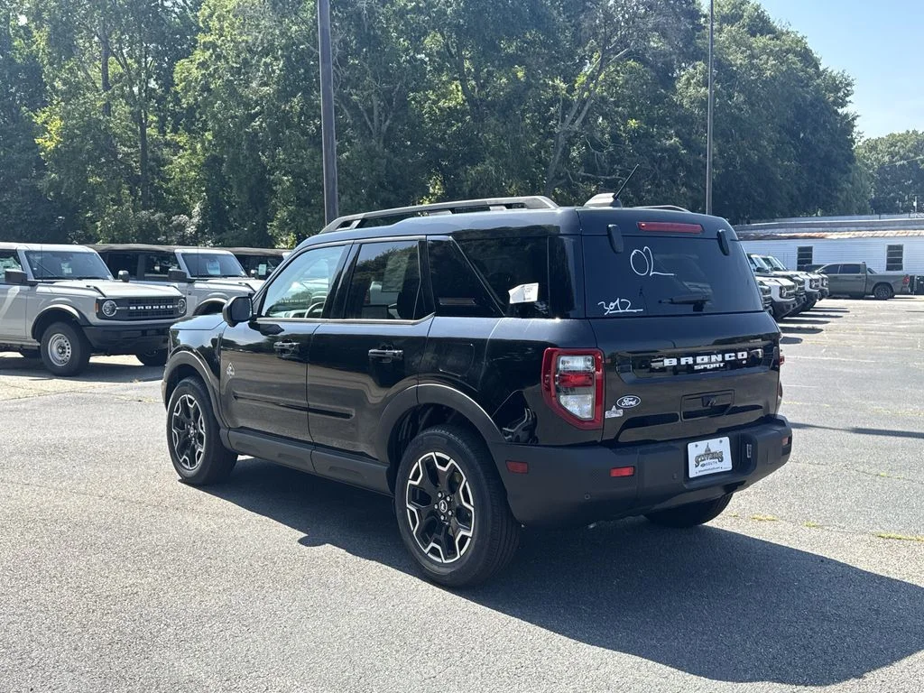 New 2026 Shadow Black Ford Outer Banks image 5