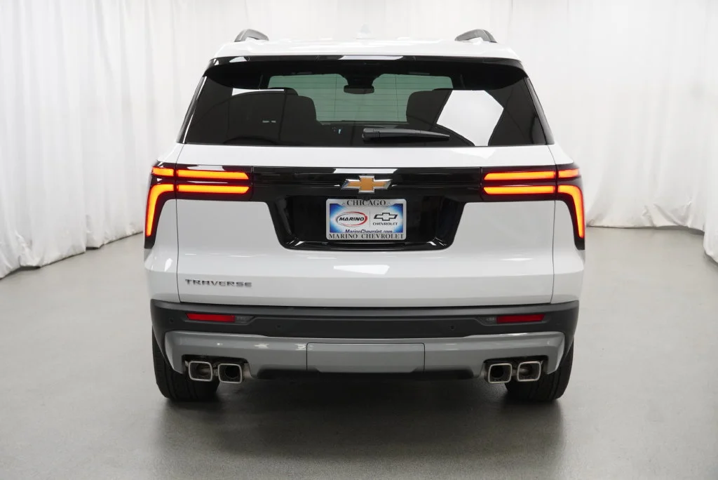 New 2027 Summit White Chevrolet LT image 15