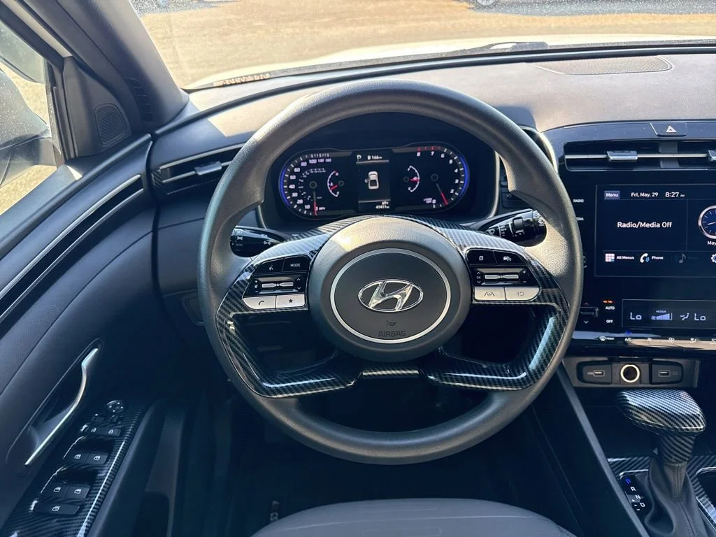 Used 2024  Hyundai SEL image 13