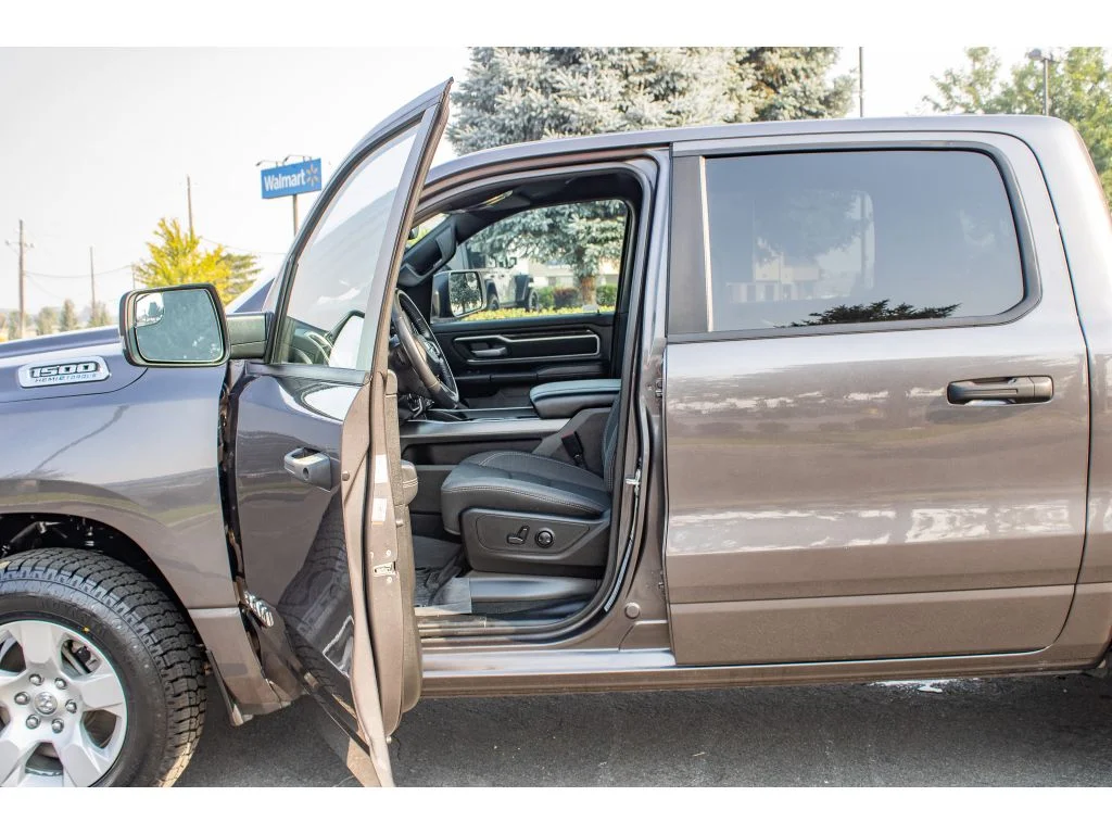 Used 2023 Granite Crystal Metallic Clearcoat Ram Big Horn image 27