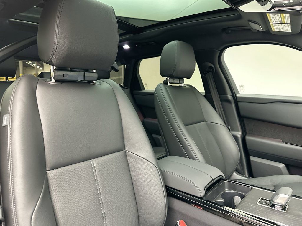 Used 2026 Fuji White Land Rover S image 5