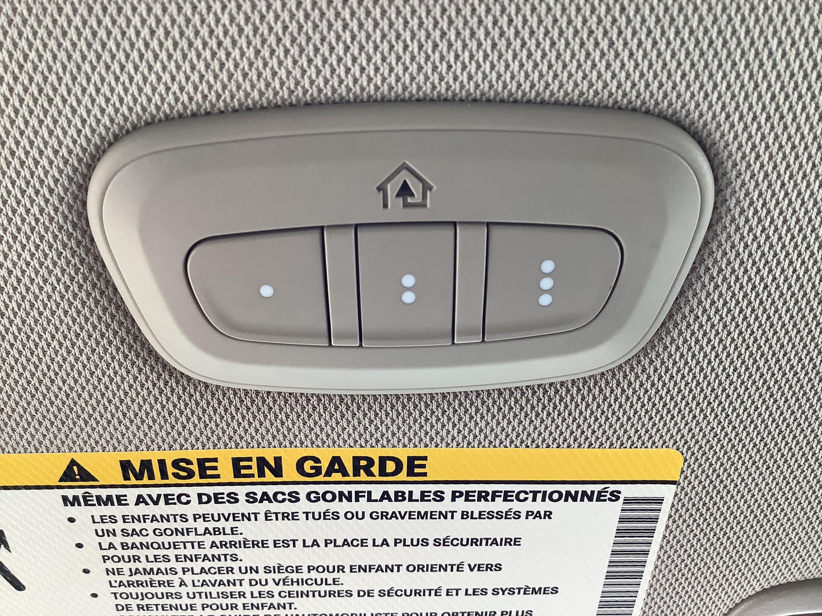 Used 2022 Gray Chrysler Touring L image 17