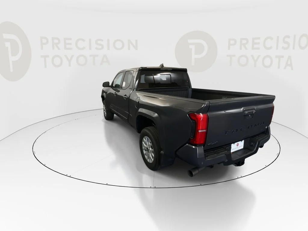 2026 Toyota Tacoma SR5 - Photo 14