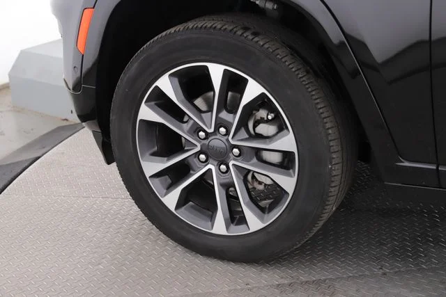 Used 2025 Black Jeep Overland image 13
