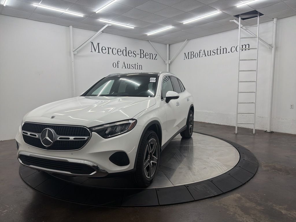 Used 2026 White Mercedes-Benz GLC 300 image 3