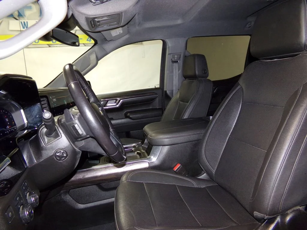 2023 Chevrolet Silverado 1500 LTZ - Photo 17