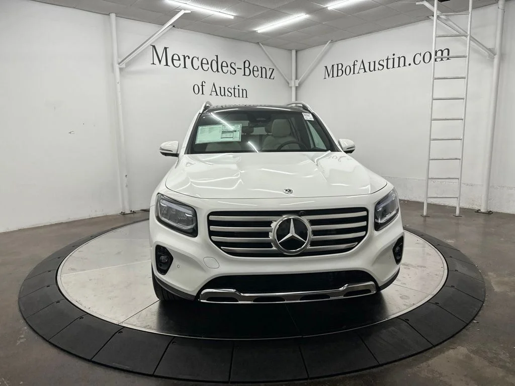New 2026 White Mercedes-Benz GLB 250 image 2