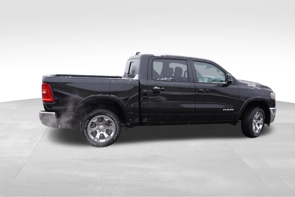 New 2026 Diamond Black Crystal Pearl-Coat Exterior Paint RAM Big Horn image 4