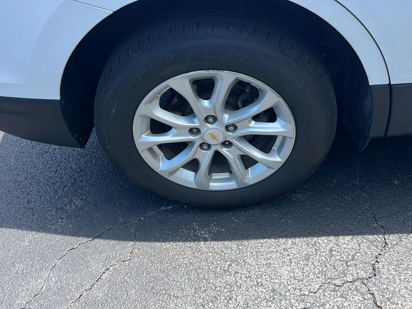 Used 2018 SUMMIT WHITE Chevrolet LT image 31