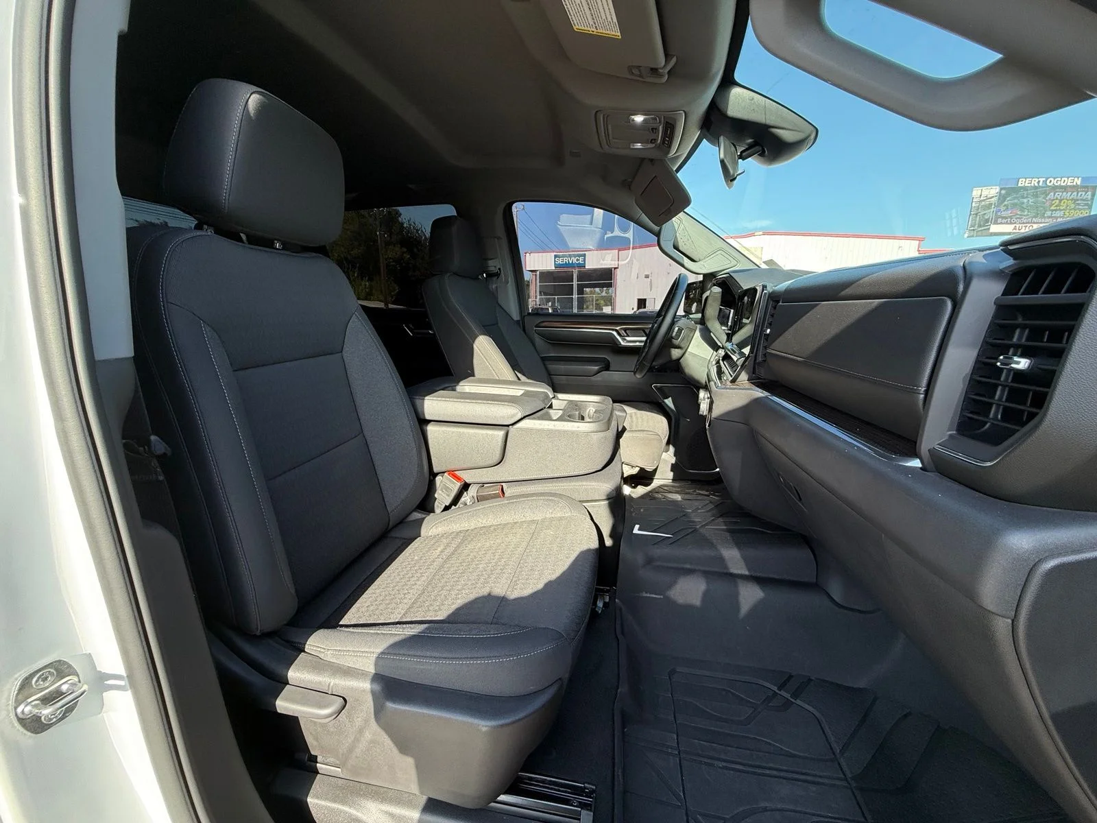Used 2024 White Chevrolet LT image 22
