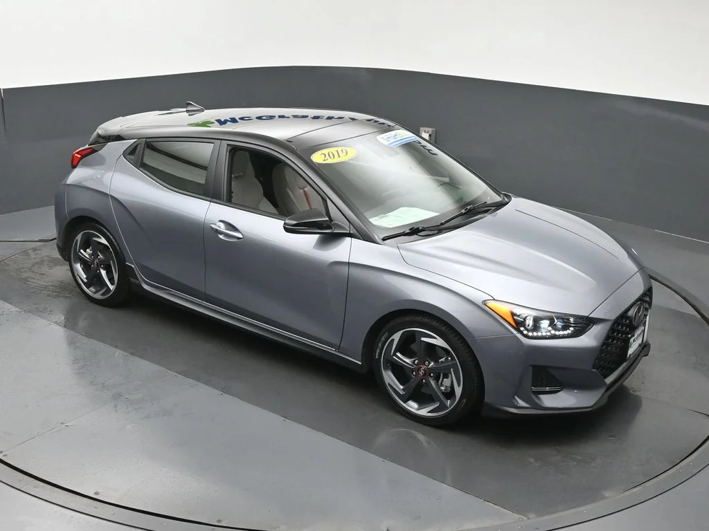 Used 2019 Silver Hyundai Turbo Ultimate image 3
