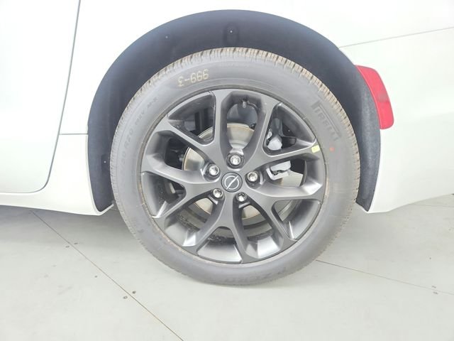 2026 Chrysler Pacifica Limited - Photo 40