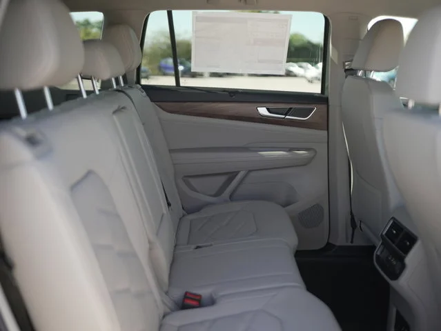 2026 Volkswagen Atlas SE w/Tech - Photo 22