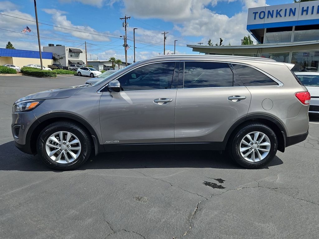 Used 2017 Titanium Silver Kia LX image 3