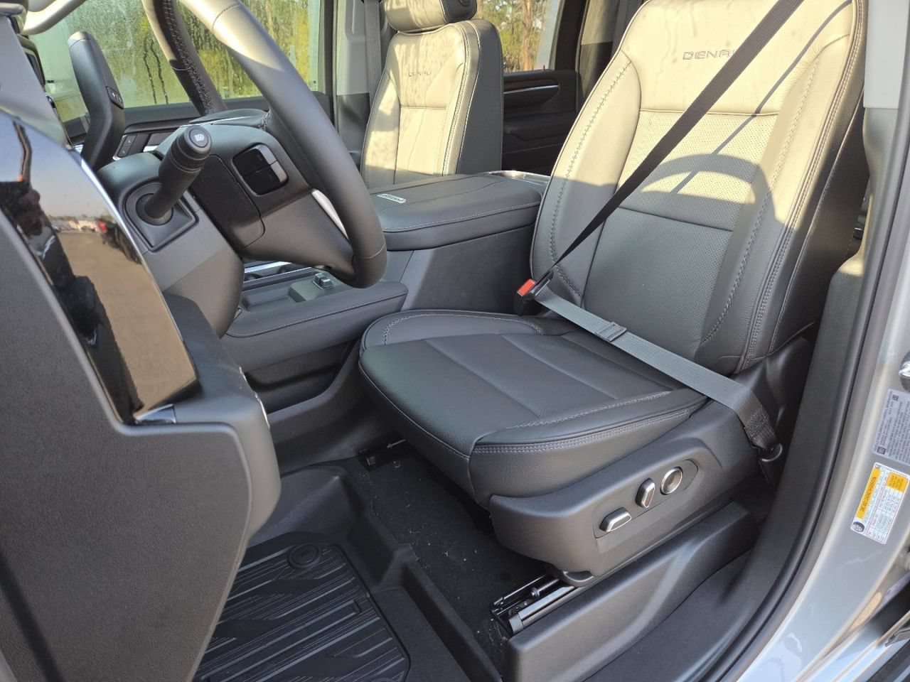 New 2026 Sterling Metallic GMC Denali image 31