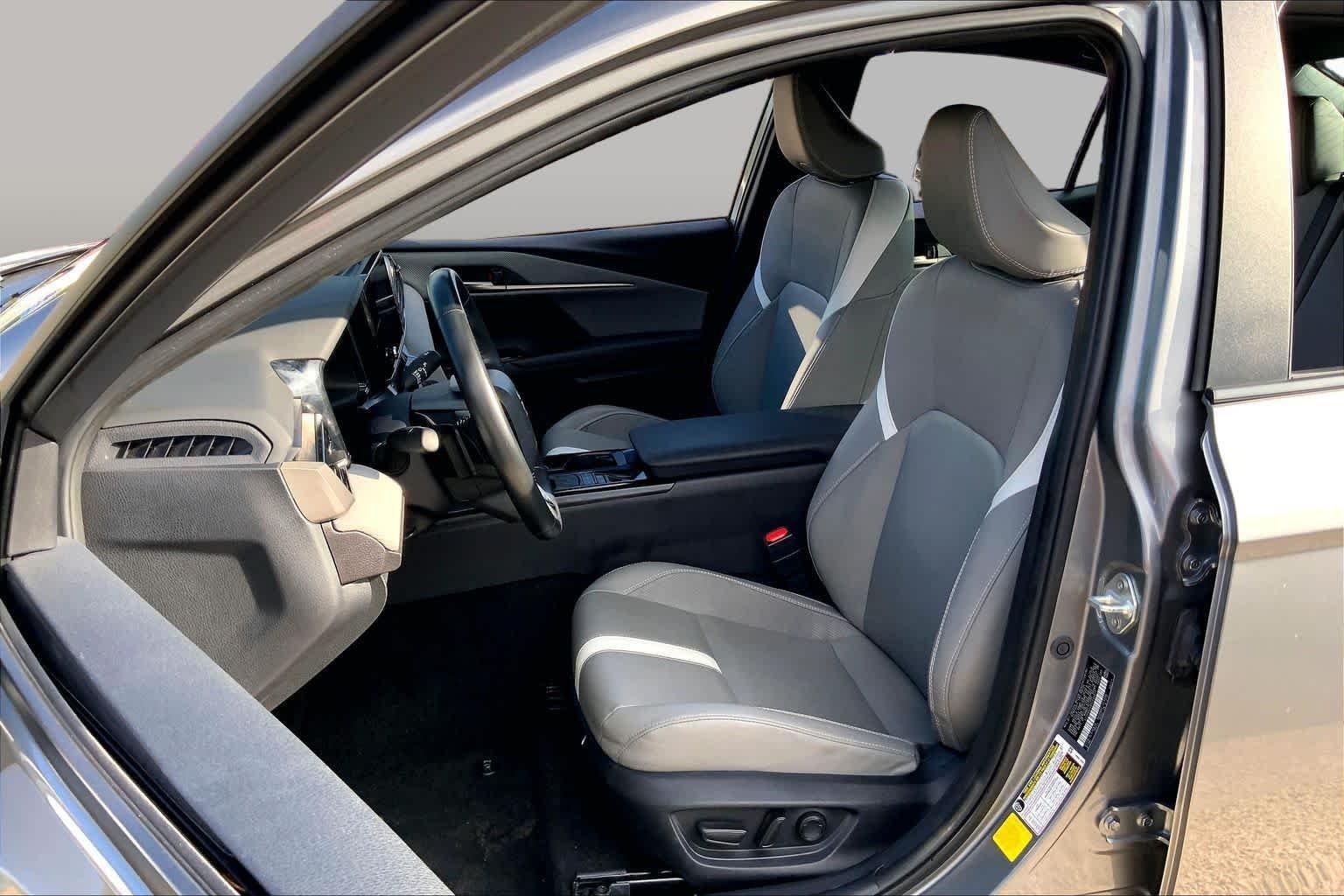 Used 2025 Heavy Metal Toyota SE image 8