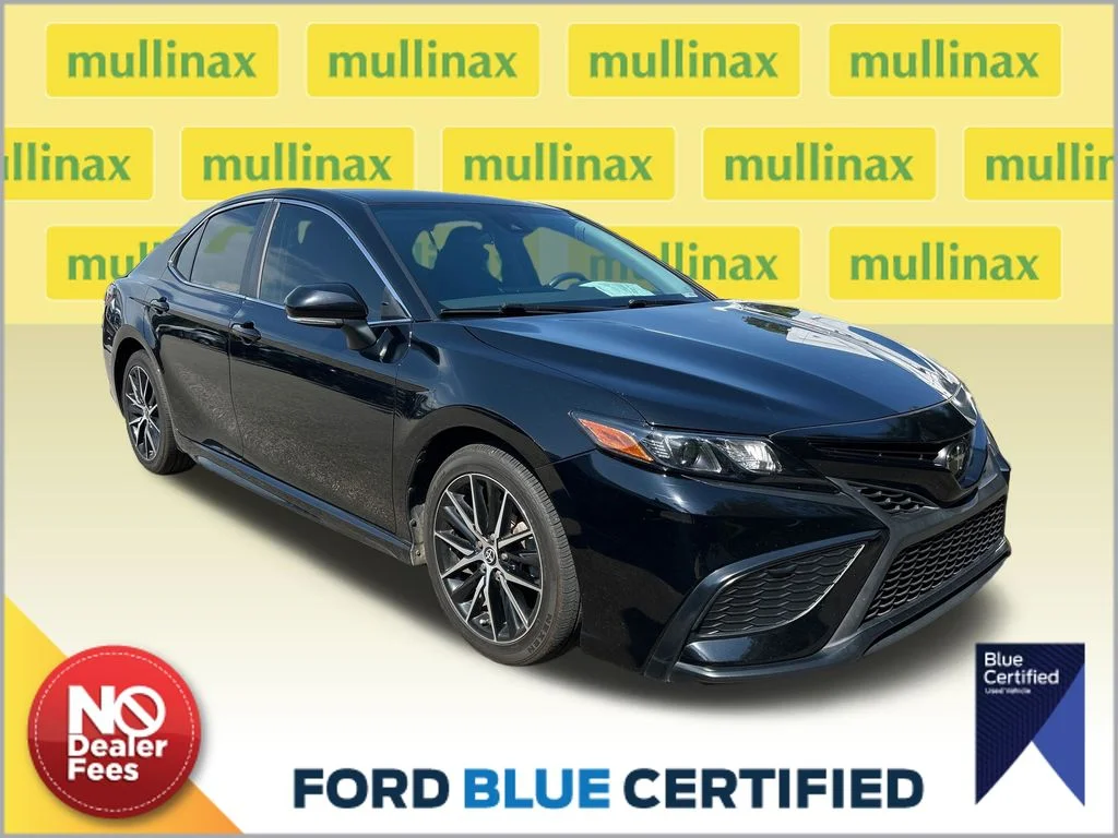 Used 2022 Black Toyota SE image 1