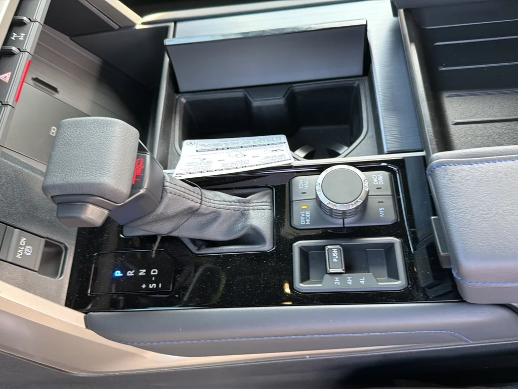 New 2026 Wind Chill Pearl <sup>1</sup> Toyota  Platinum image 23