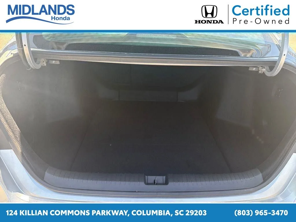 Certified Used 2025 Solar Silver Metallic Honda SE image 28