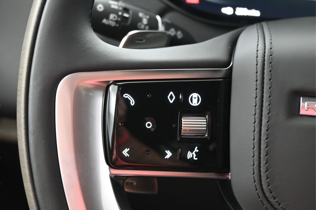 2026 Land Rover Range Rover SV - Photo 27