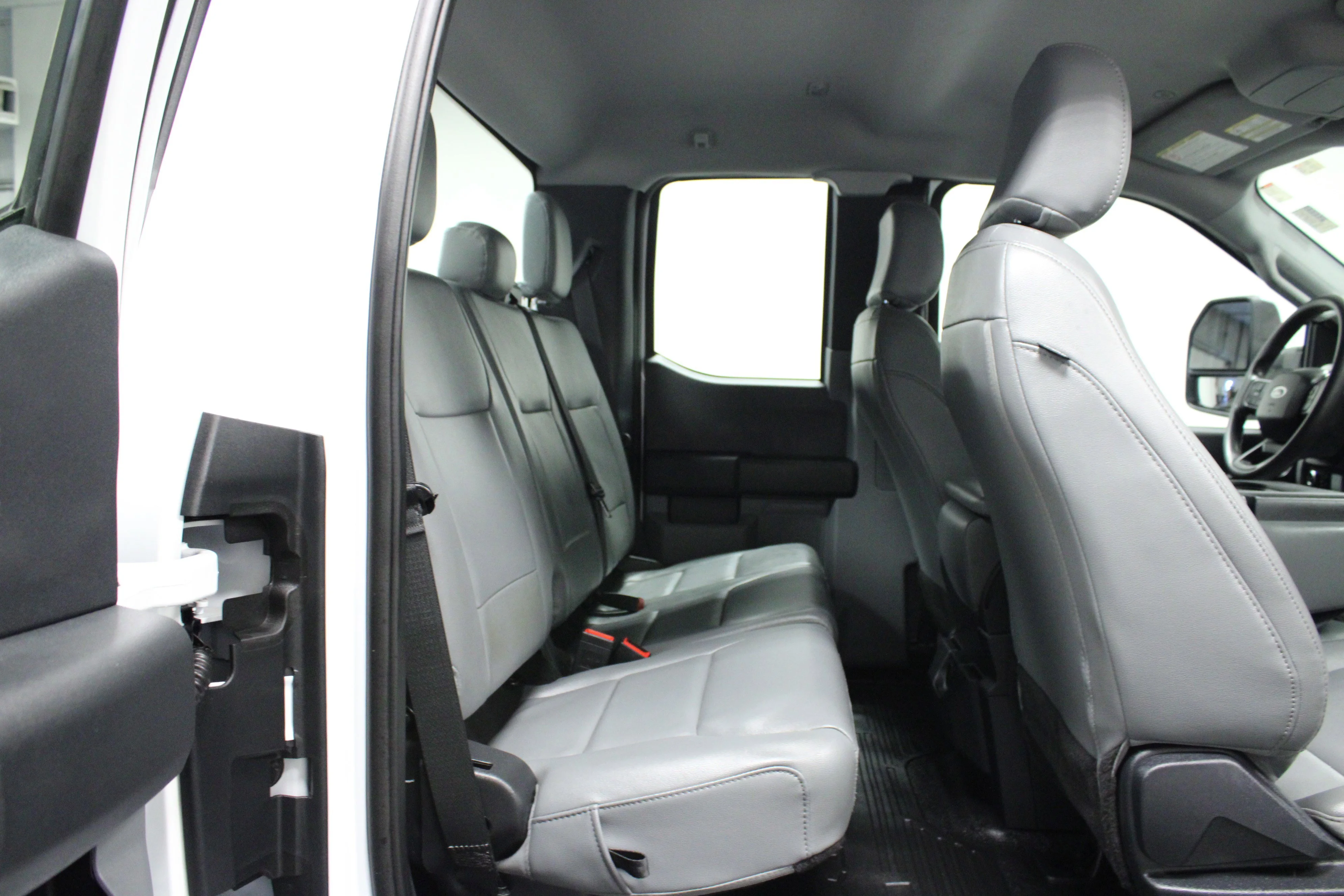 Used 2024 Oxford White Ford XL image 15