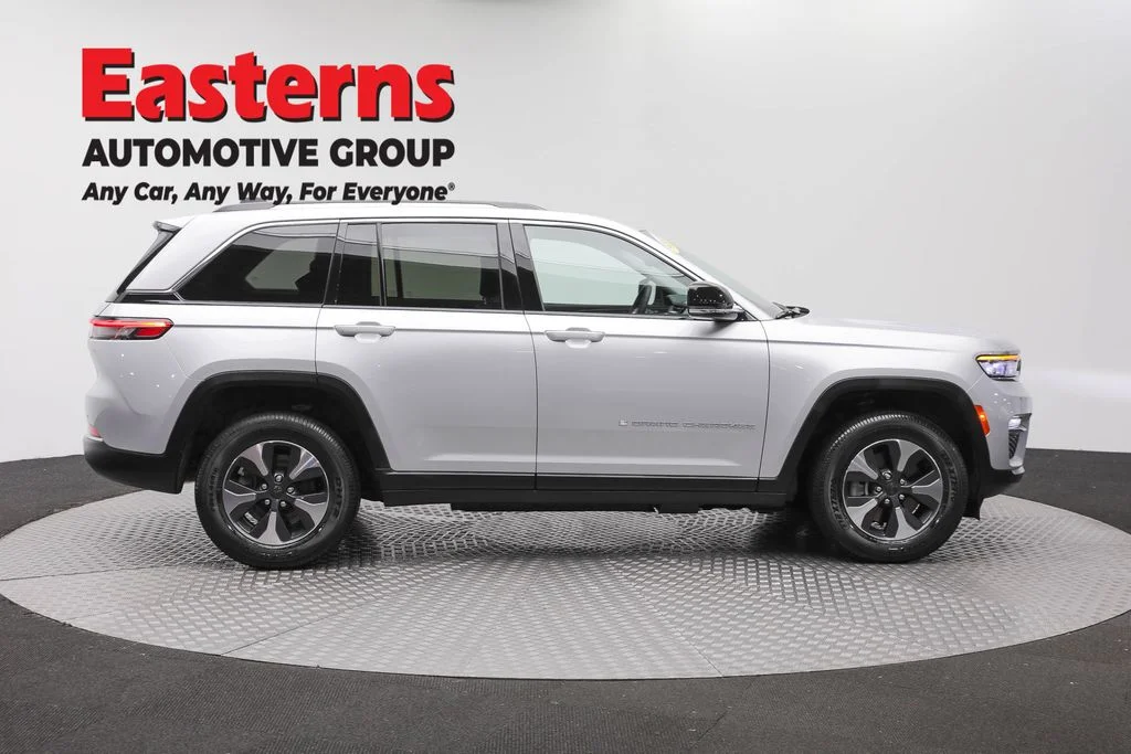 Used 2022 Silver Jeep 4xe image 4