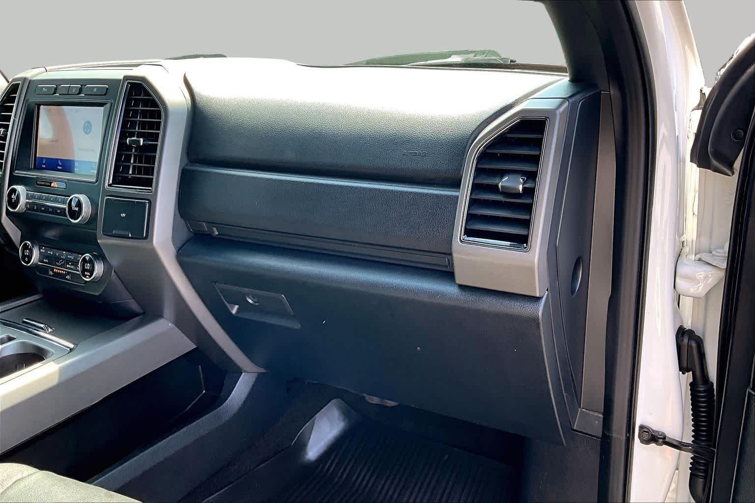 Used 2020 Star White Metallic Tri-Coat Ford XLT image 19