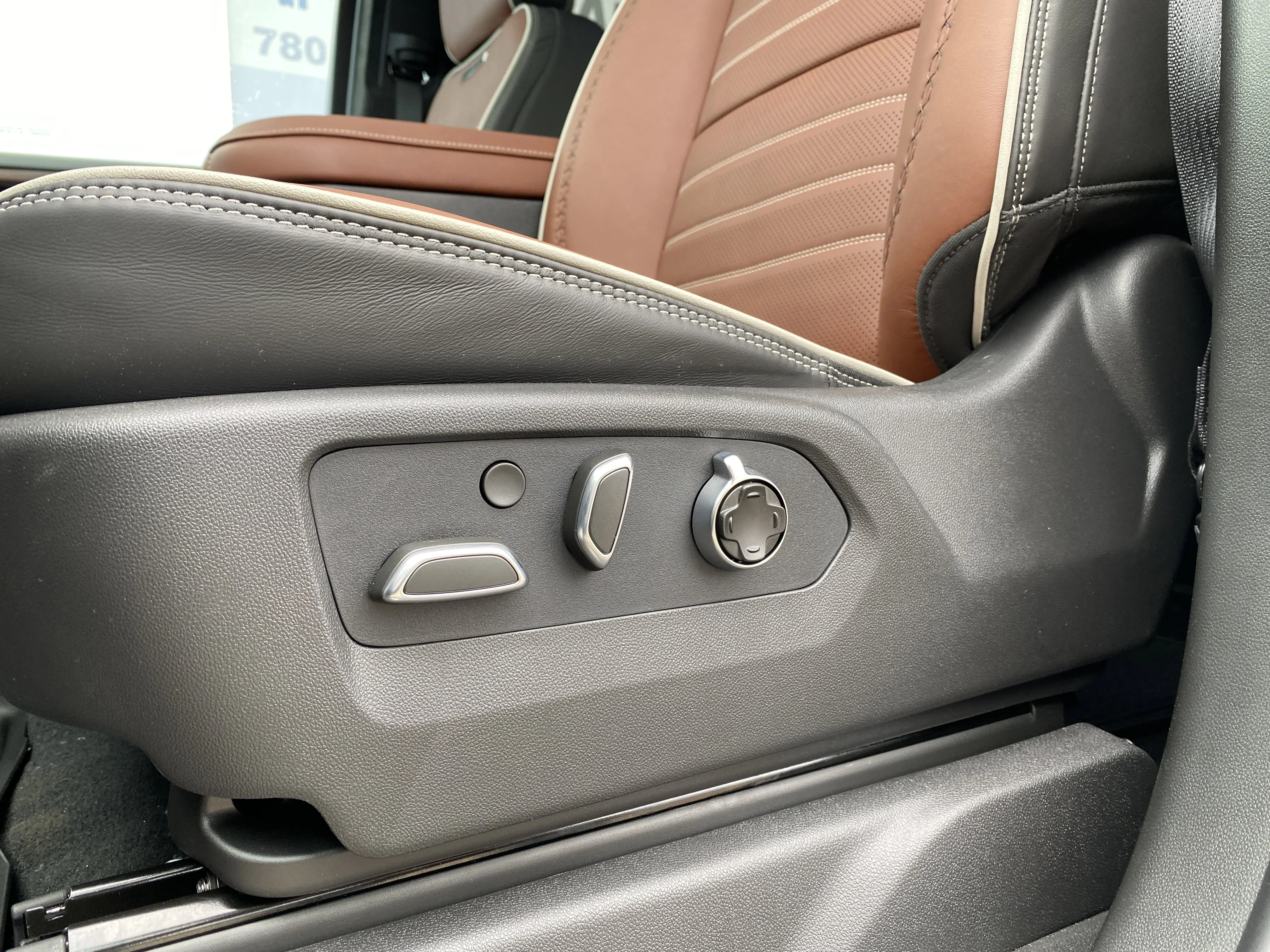 New 2026 ONYX BLACK GMC Denali Ultimate image 28