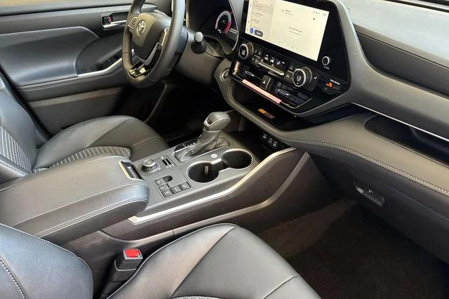 Certified Used 2026  Toyota XSE image 20
