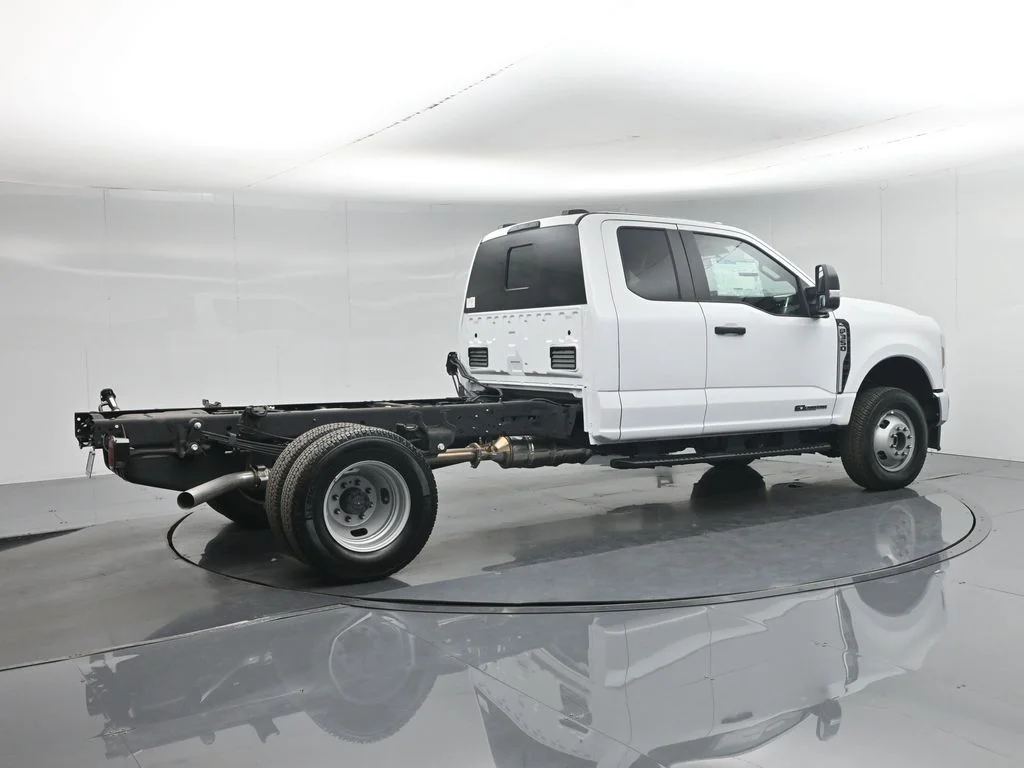 New 2025 White Ford XL image 23