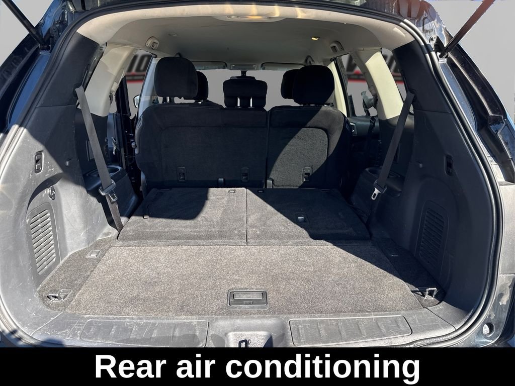 Used 2015 Black Nissan SV image 12