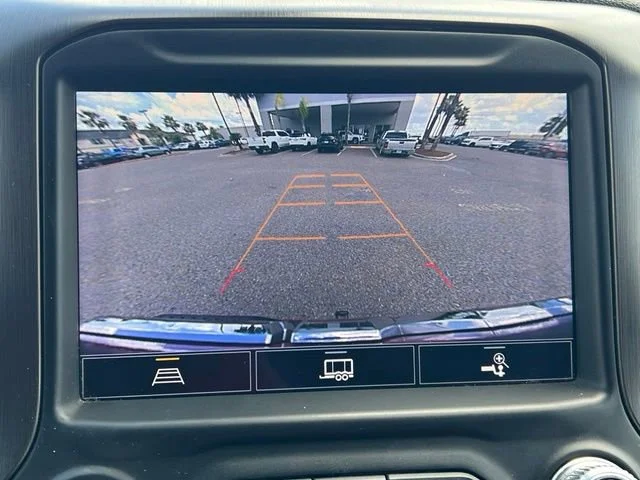 Used 2021 CARDINAL RED GMC AT4 image 9