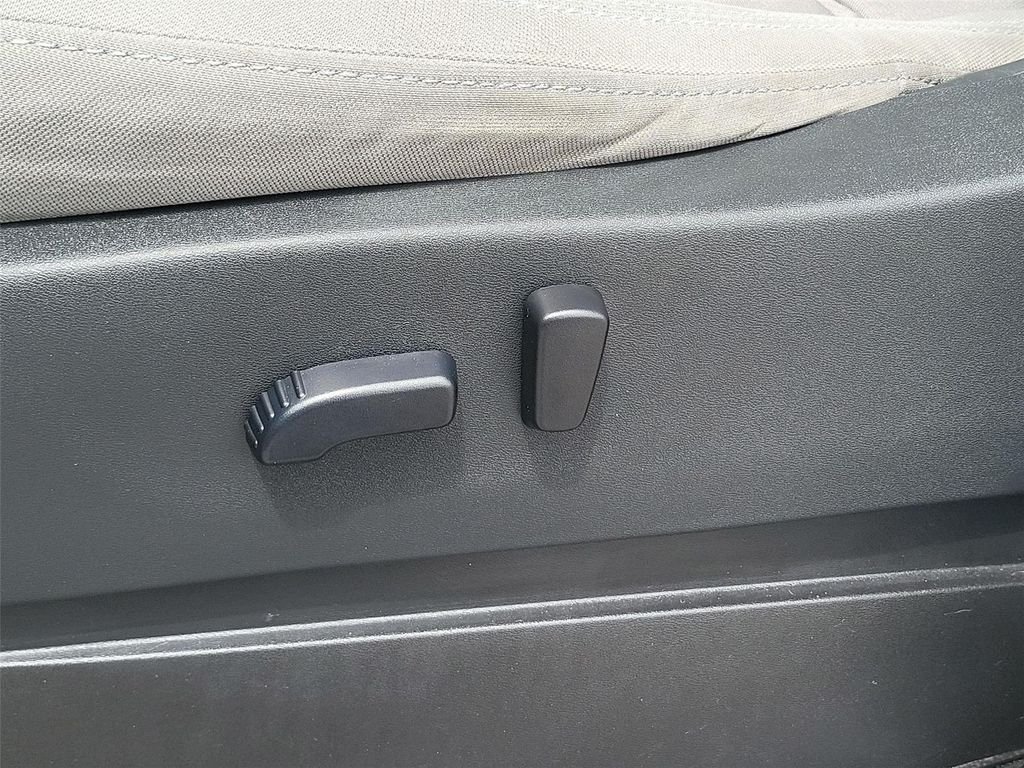 2022 Nissan Frontier SV - Photo 38