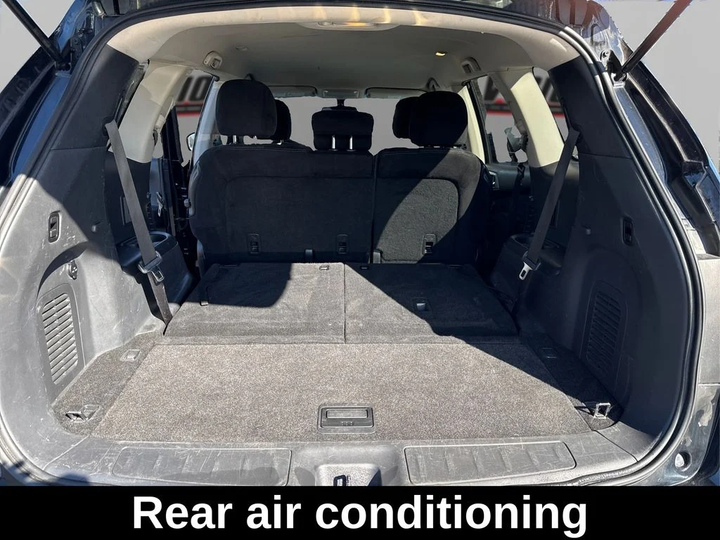 Used 2015 Black Nissan SV image 12