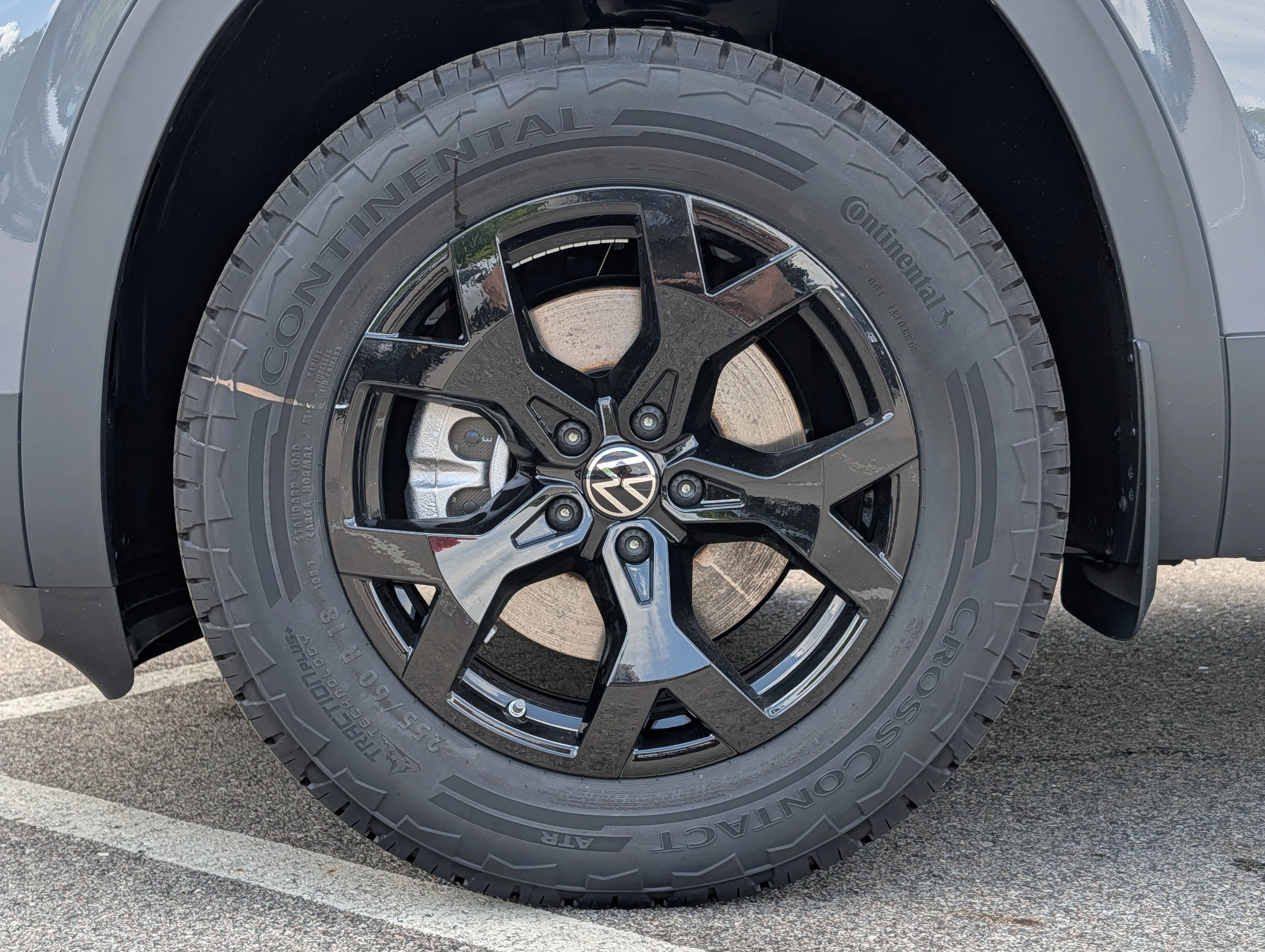 New 2026 Pure Gray Volkswagen 2.0T Peak Edition image 4