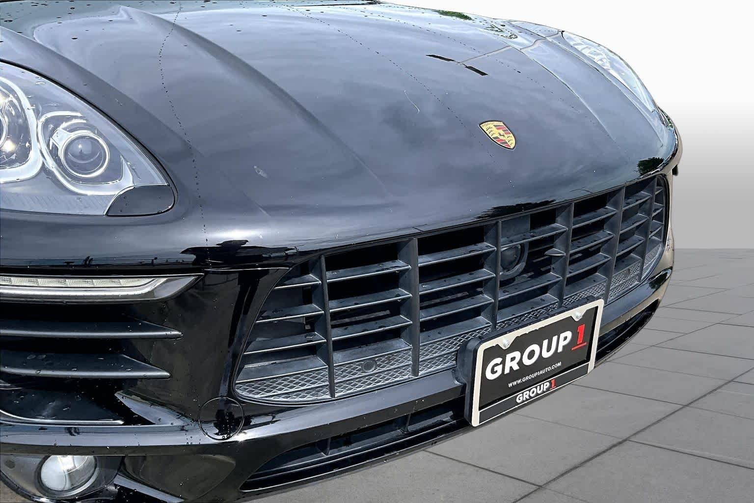 Used 2018 Black Porsche Sport Edition image 27